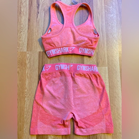 Gymshark Flex Sports Bra & Leggings/Shorts - Picture 2 of 2